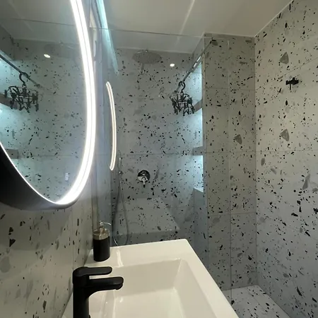 Nemo Apartment *
